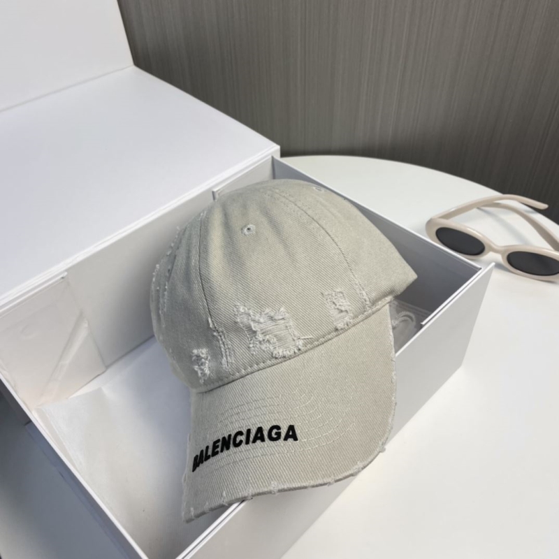 BALENCIAGA